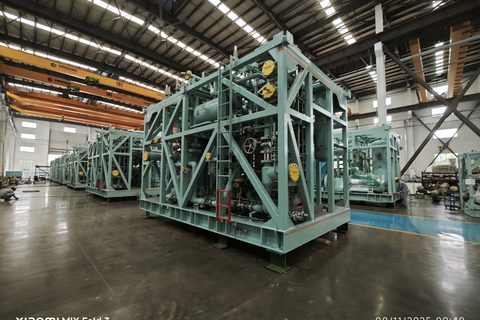 江南造船 12 艘 18000TEU 双燃料集装箱船 BOG 压缩机组订单